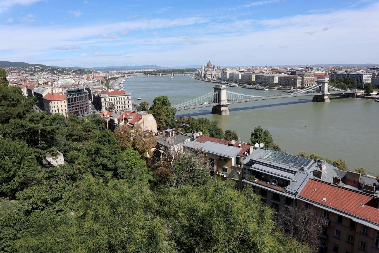 Marvelosa Apartment - Central By The Chain Bridge Budapest Eksteriør billede